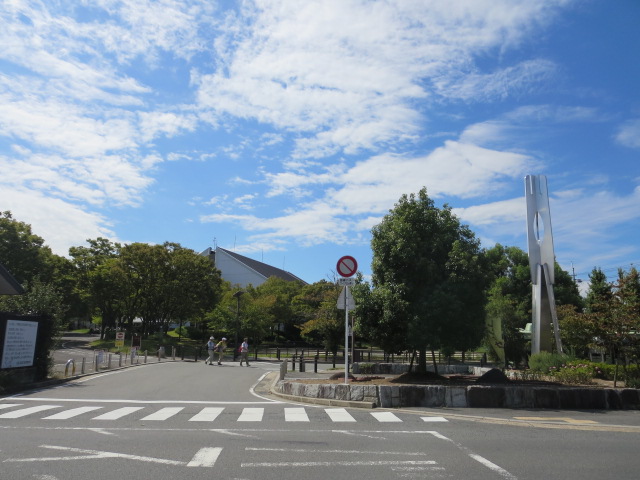 7 4 京都市伏見区 伏見港公園 屋外プール