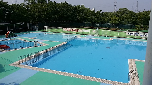 7 4 京都市伏見区 伏見港公園 屋外プール